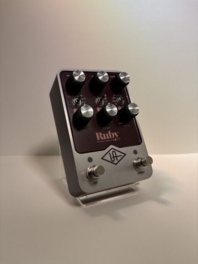 Universal Audio UAFX Ruby '63 Top Boost Amplifier Pedal Universal Audio UAFX Ruby '63 Top Boost Amplifier Pedal